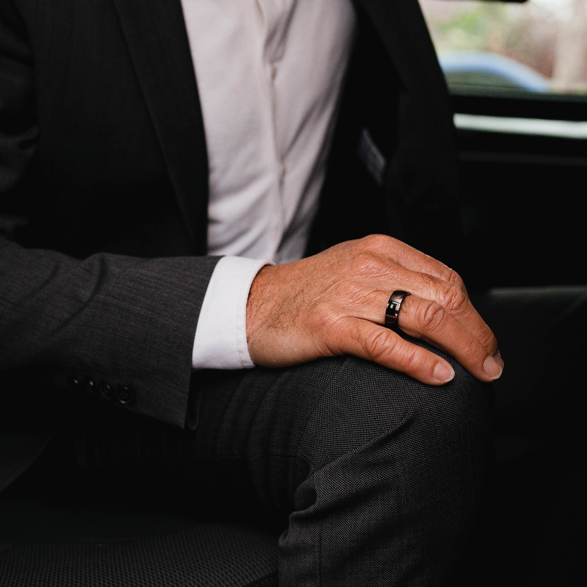 Circular Ring 2 Size 8 - Black - 15-15369