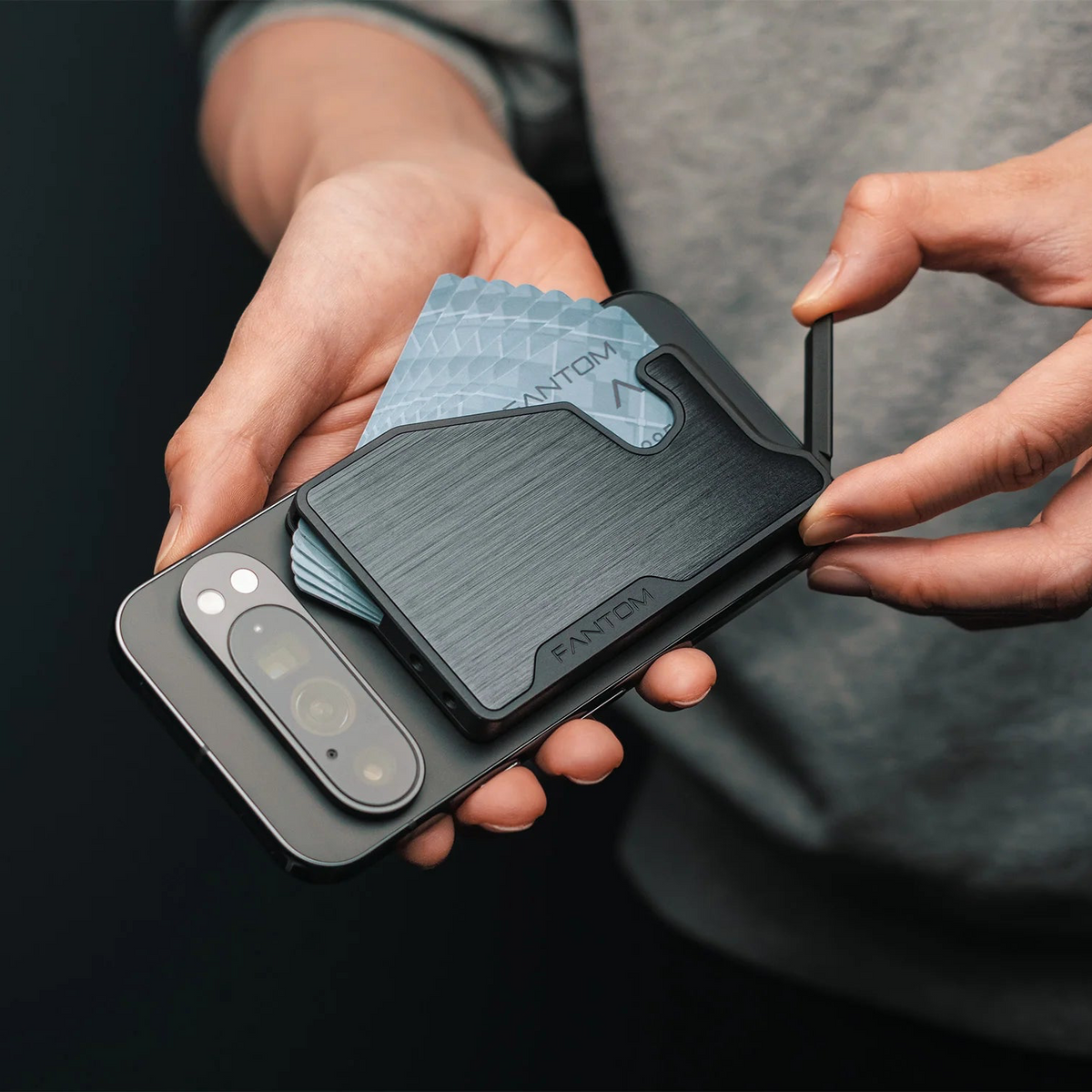 FANTOM M Pro - Aluminum Black Regular Magsafe Wallet (7-13) Cards